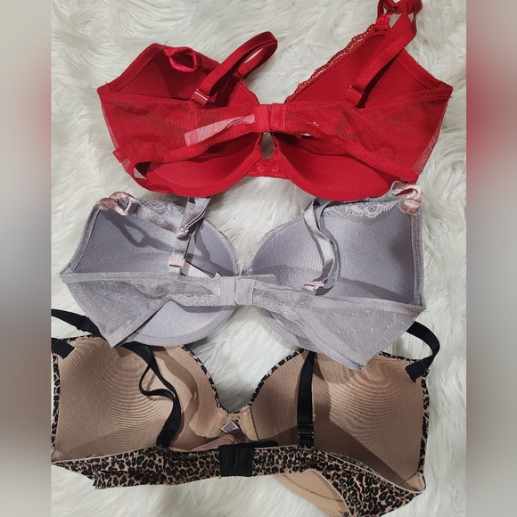 Victoria secret  Bras - Picture 2 of 4